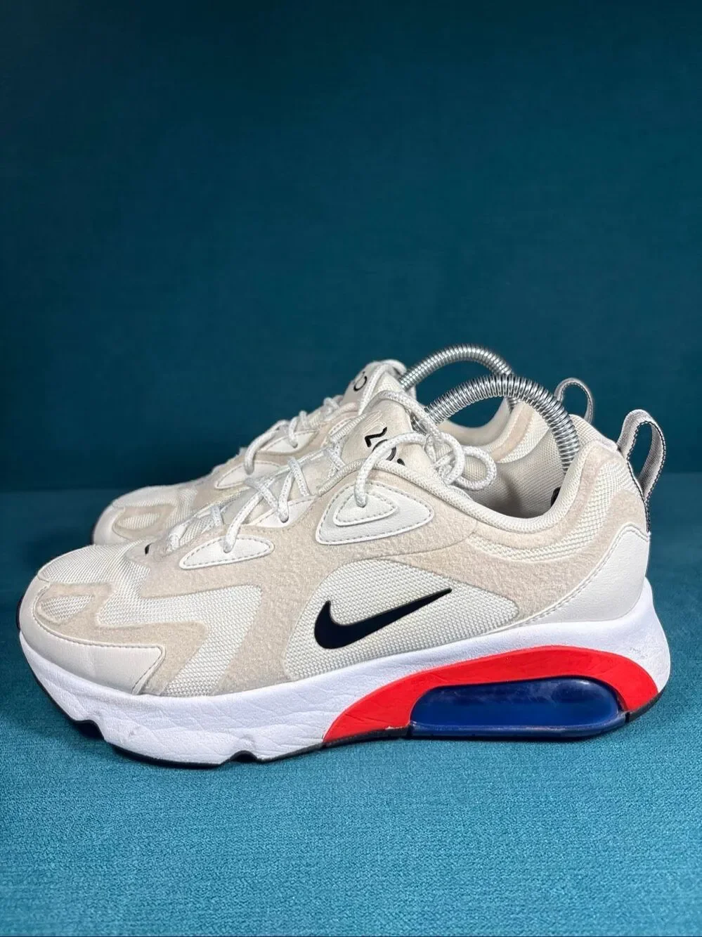 Nike Air Max 200 Summit White Bright Crimson Women's Size 9 Sneakers AT6175-100